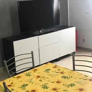 Boomerang House - Airport, Center & Beach Appartamento