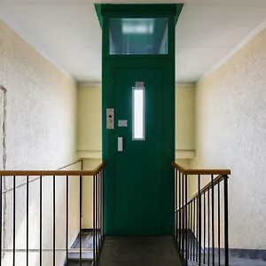 Primopiano - Schiaparelli B Flat , Mediolan Włochy
